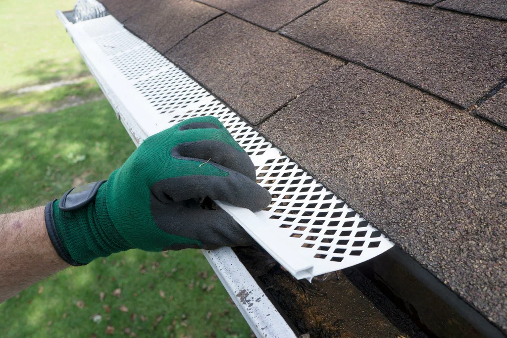 gutter cleaning cost Saint Helens gutter cleaning cost Saint Helens